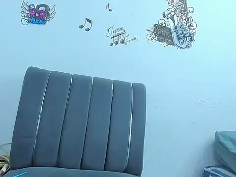 sarithasweettt online show from October 25, 2025, 4:44 am