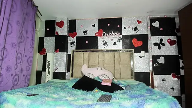 skinnyanddaphne online show from December 2, 2025, 3:14 pm