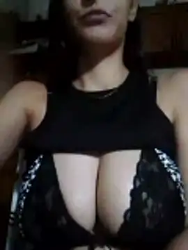 Ambardulce32 online show from February 20, 2026, 4:53 am