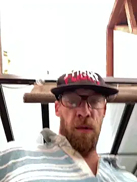 Snapshot of KE6FRAN7 chatting on September 15, 2025, 4:40 pm KE6FRAN7 online show from September 15, 2025, 4:40 pm