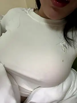 ZinzinLy online show from January 7, 2026, 5:40 pm