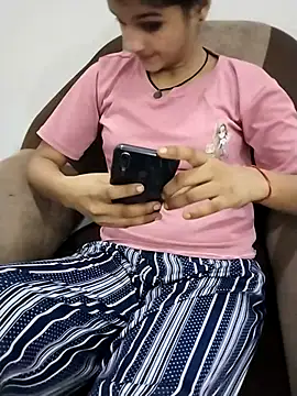 Student girl2 online show from October 1, 2025, 5:39 pm