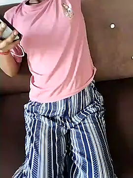Student girl2 online show from September 28, 2025, 3:35 am