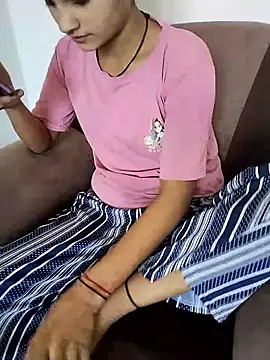Student girl2 online show from October 5, 2025, 7:54 am