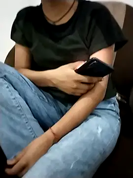 Student girl2 online show from September 30, 2025, 4:35 pm