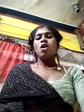 Snapshot of Susila_ji chatting on September 28, 2025, 10:50 pm Susila ji online show from September 28, 2025, 10:50 pm