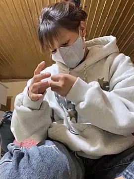 Snapshot of Mai_bb chatting on December 3, 2025, 9:09 am Mai bb online show from December 3, 2025, 9:09 am