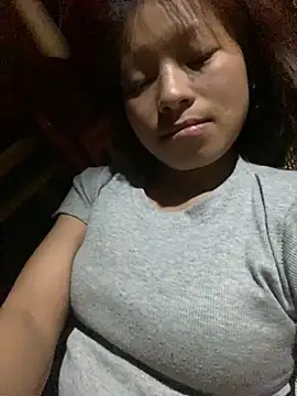 Snapshot of Mai_bb chatting on October 13, 2025, 12:40 pm Mai bb online show from October 13, 2025, 12:40 pm