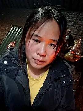 ALIENHR38 online show from November 28, 2025, 12:00 am