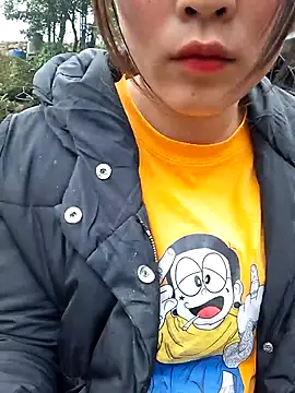 Snapshot of ALIENHR38 chatting on February 18, 2026, 2:09 am ALIENHR38 online show from February 18, 2026, 2:09 am