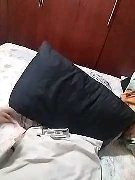 hemilynthomas2467 online show from April 12, 2026, 10:29 am