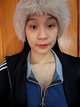 ChiecumBae online show from December 2, 2025, 1:50 am