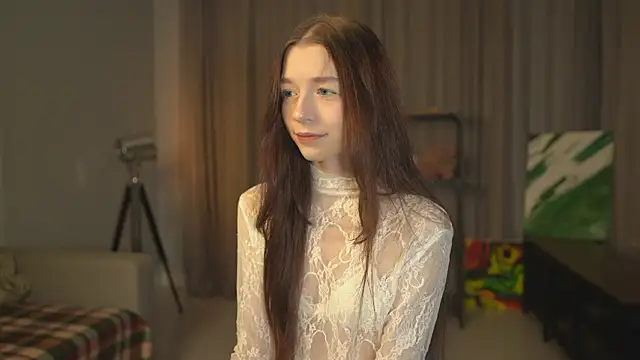 RoxieBolich online show from October 19, 2025, 1:47 pm