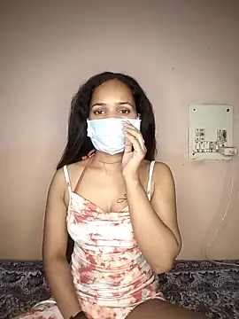 queen lizaa online show from November 13, 2025, 4:44 pm