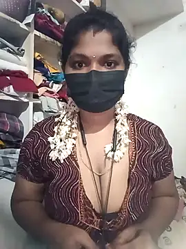 swetha01430 online show from October 12, 2025, 4:19 pm