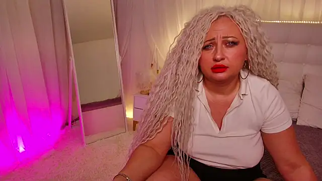 Lilit 1Love online show from November 10, 2025, 4:34 pm