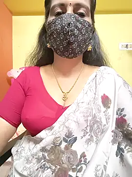 mallu-reshma online show from November 4, 2025, 4:11 pm