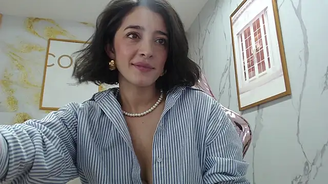 sara lopez s online show from September 16, 2025, 1:45 pm