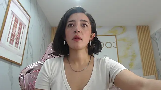 sara lopez s online show from September 27, 2025, 1:06 pm