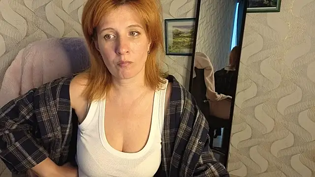 Snapshot of Elannaria chatting on September 25, 2025, 3:51 pm Elannaria online show from September 25, 2025, 3:51 pm