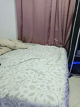 GabyMontenegro online show from February 19, 2026, 3:47 am