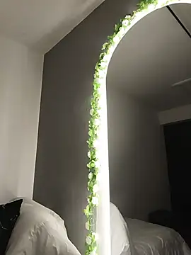 GabyMontenegro online show from November 4, 2025, 11:47 am