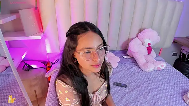 Annie  2 online show from November 29, 2025, 3:17 am