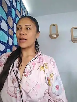 Snapshot of KittyHoleshot87 chatting on February 2, 2026, 3:00 pm KittyHoleshot87 online show from February 2, 2026, 3:00 pm