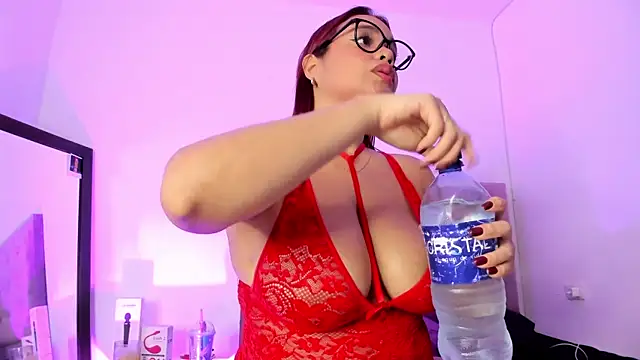 BonnySpencer online show from November 12, 2025, 8:12 pm