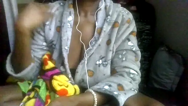 Snapshot of prettymaa chatting on November 18, 2025, 3:37 pm prettymaa online show from November 18, 2025, 3:37 pm