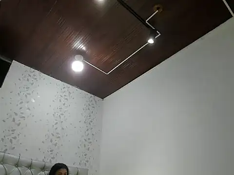 Snapshot of michelle_perla chatting on October 14, 2025, 6:30 pm michelle perla online show from October 14, 2025, 6:30 pm