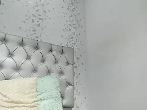 Snapshot of michelle_perla chatting on November 4, 2025, 7:50 pm michelle perla online show from November 4, 2025, 7:50 pm