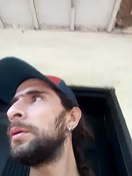 Snapshot of hairy_mannn chatting on December 16, 2025, 1:59 pm hairy mannn online show from December 16, 2025, 1:59 pm