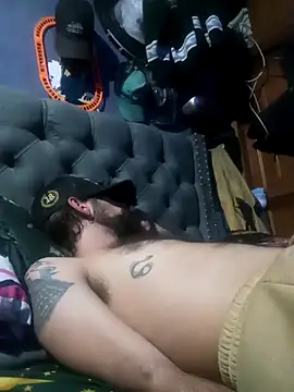 Snapshot of hairy_mannn chatting on February 22, 2026, 2:03 am hairy mannn online show from February 22, 2026, 2:03 am