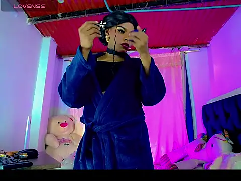 Snapshot of TheBlackwidows chatting on November 23, 2025, 4:39 pm TheBlackwidows online show from November 23, 2025, 4:39 pm