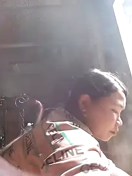 may-squirl online show from October 22, 2025, 3:22 pm