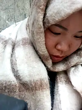 may-squirl online show from January 15, 2026, 1:42 am