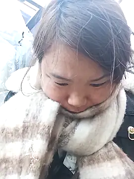 may-squirl online show from December 21, 2025, 10:06 am