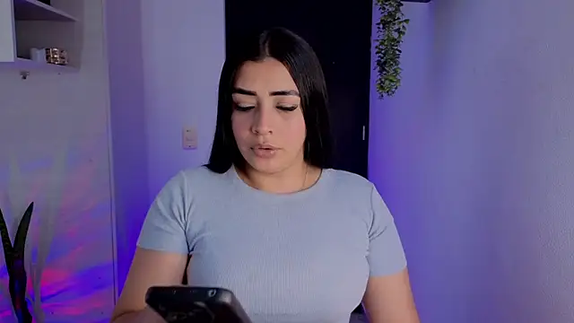Kayleemorales online show from May 13, 2026, 5:42 pm