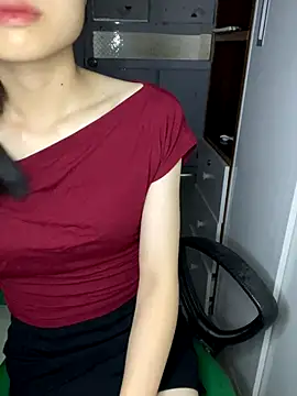 Snapshot of _Mon_23 chatting on November 18, 2025, 2:27 am Mon 23 online show from November 18, 2025, 2:27 am