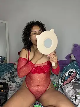 Snapshot of ViolettaMiller_ chatting on November 21, 2025, 1:10 pm ViolettaMiller online show from November 21, 2025, 1:10 pm