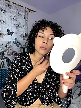 Snapshot of ViolettaMiller_ chatting on December 1, 2025, 1:12 pm ViolettaMiller online show from December 1, 2025, 1:12 pm