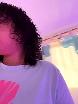 Snapshot of ViolettaMiller_ chatting on October 30, 2025, 1:09 pm ViolettaMiller online show from October 30, 2025, 1:09 pm