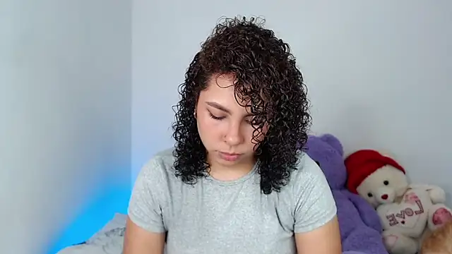 ViolettaMiller  online show from February 2, 2026, 1:10 pm