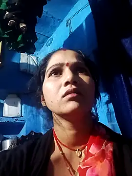 Jooli xx online show from March 18, 2026, 2:30 pm