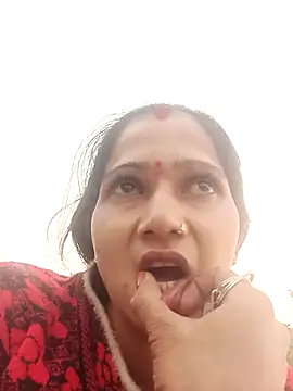 Jooli xx online show from December 1, 2025, 11:44 am