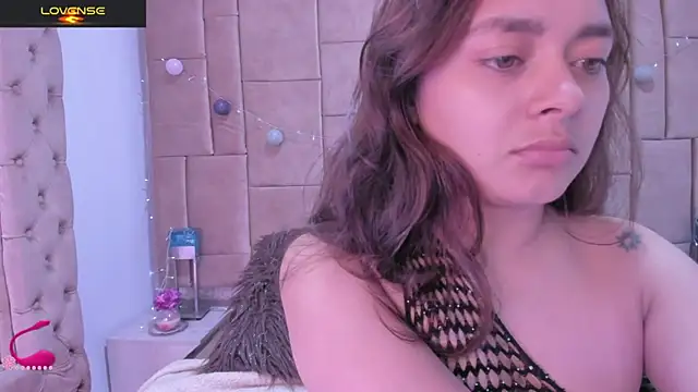 ambar 69  online show from October 15, 2025, 4:33 am