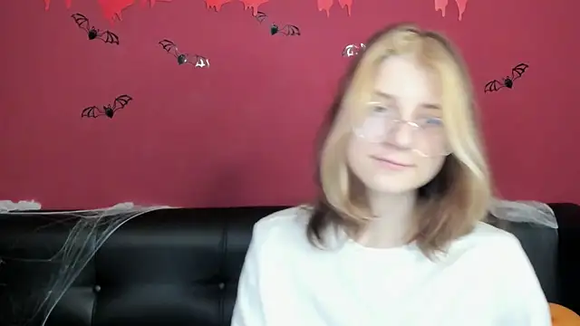 Agnes Passero online show from November 1, 2025, 9:25 am