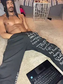 TRILLAHUNG online show from March 2, 2026, 8:27 pm