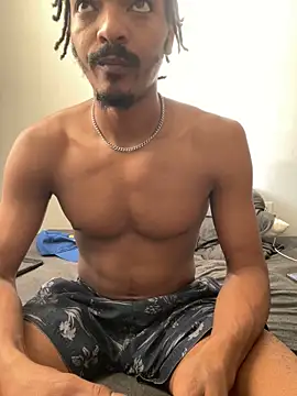 TRILLAHUNG online show from September 11, 2025, 9:15 pm